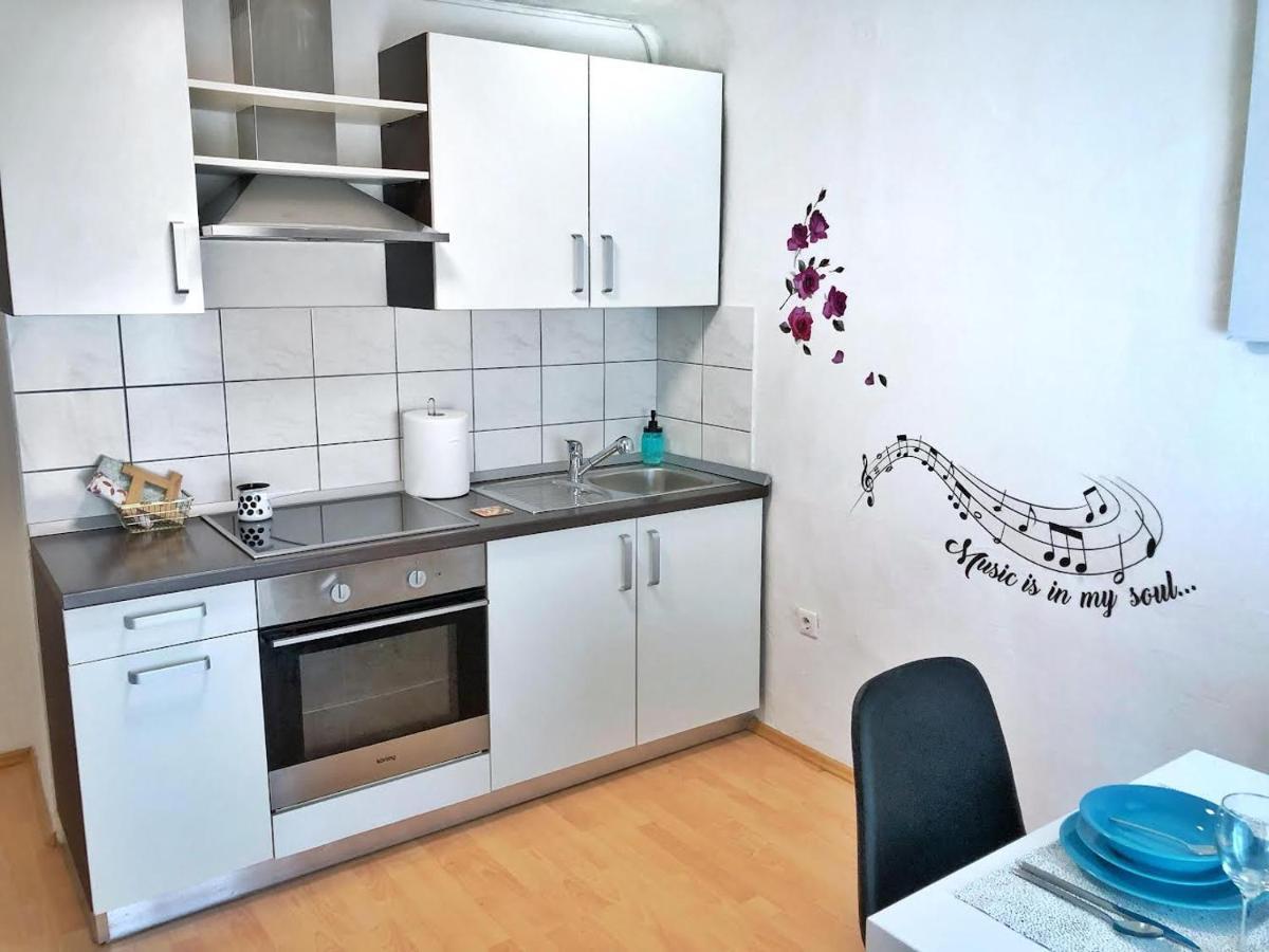 1Br Apartment On The Most Beautiful Street In Ljubljana Center Liubliana Exterior foto